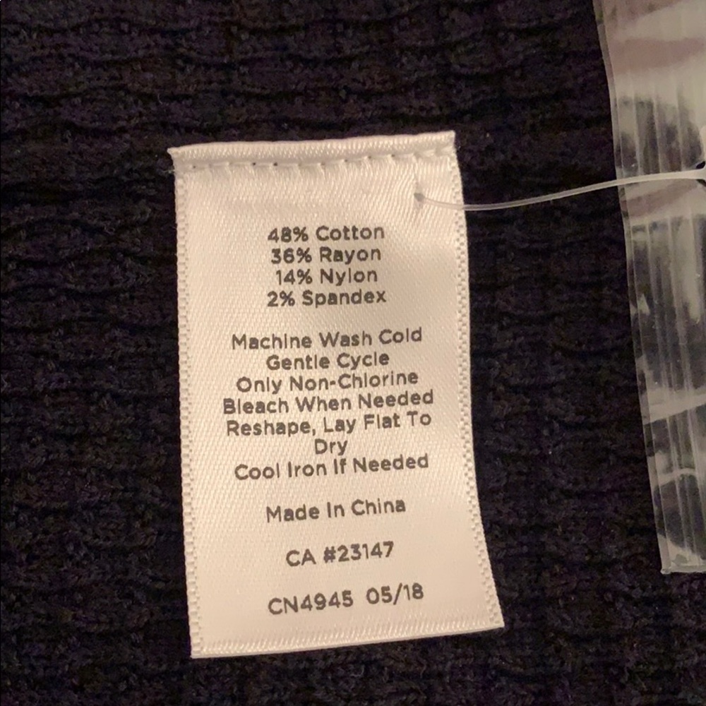 Sweater - Picture 6 of 6